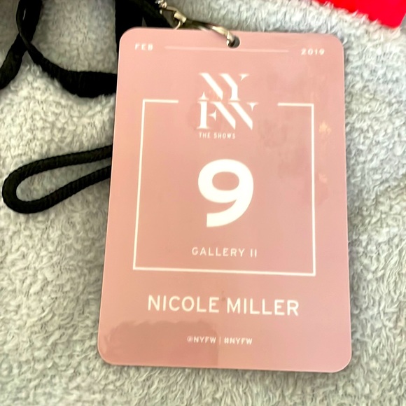NYFW - passes to Thom Browne, Christian Siriano, Nicole Miller and THE BLONDES! - Picture 3 of 5